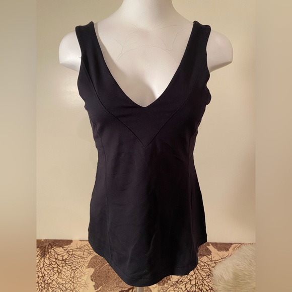Tonic Active Yoga Top with Built in Shelf Bra Size Medium in EUC - Picture 1 of 7